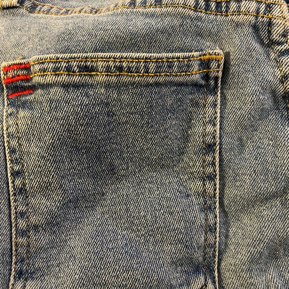 Hi-Rise Skinny Jeans Frayed Hem - Picture 4 of 6